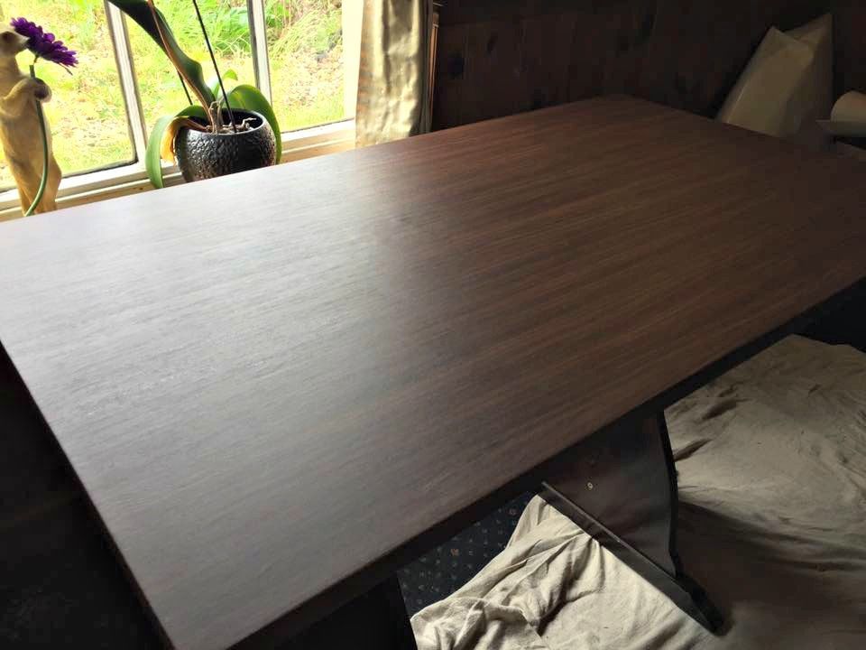 Table après habillage avec un film décoratif — Cover Styl